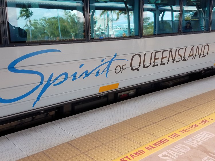 Der Zug von Cairns nach Brisbane heißt "Spirit of Queensland".